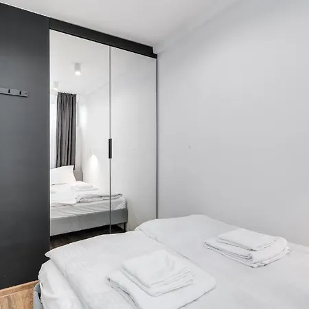 Grzybowska 6 Nyx Apartamento Varsovia